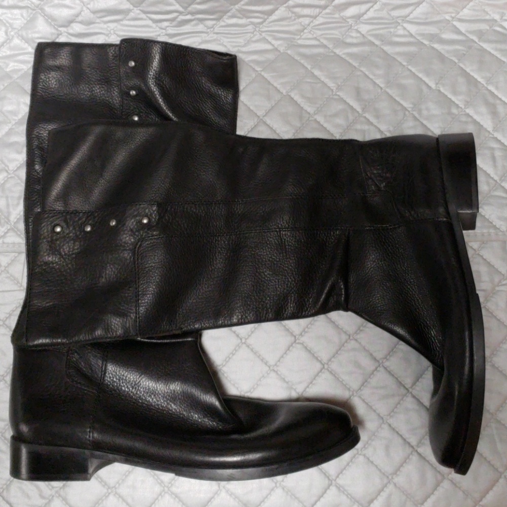 Black Boots